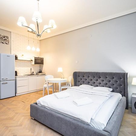 Rentplanet - Studio Krasinskiego Krasków Eksteriør bilde