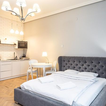 Rentplanet - Studio Krasinskiego Krasków Eksteriør bilde