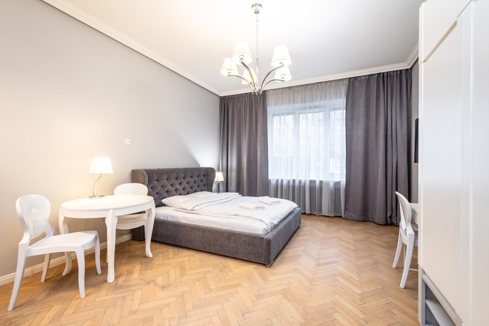 Rentplanet - Studio Krasinskiego Krasków Eksteriør bilde