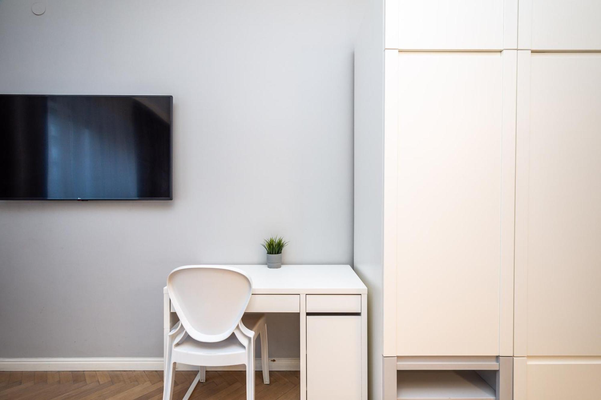 Rentplanet - Studio Krasinskiego Krasków Eksteriør bilde