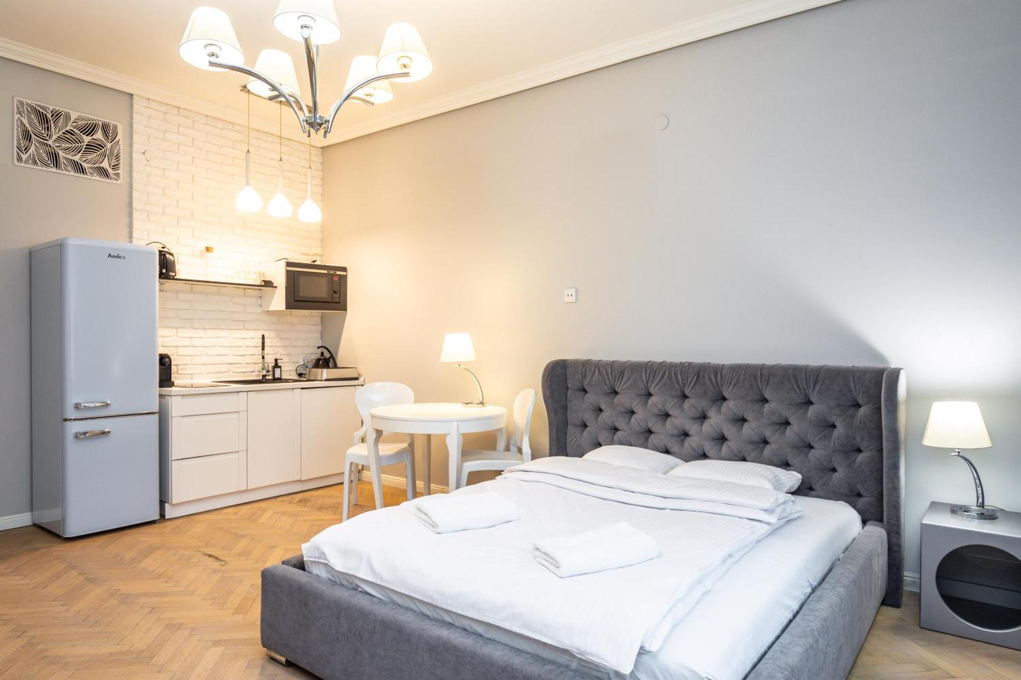 Rentplanet - Studio Krasinskiego Krasków Eksteriør bilde